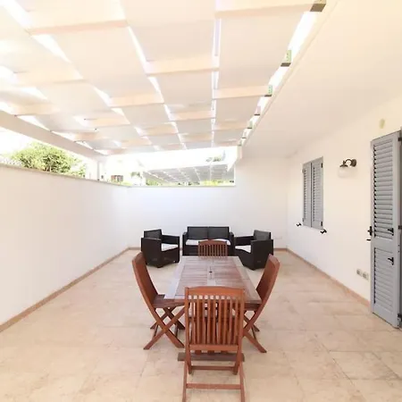 Al Mare Con Patio Apartment *